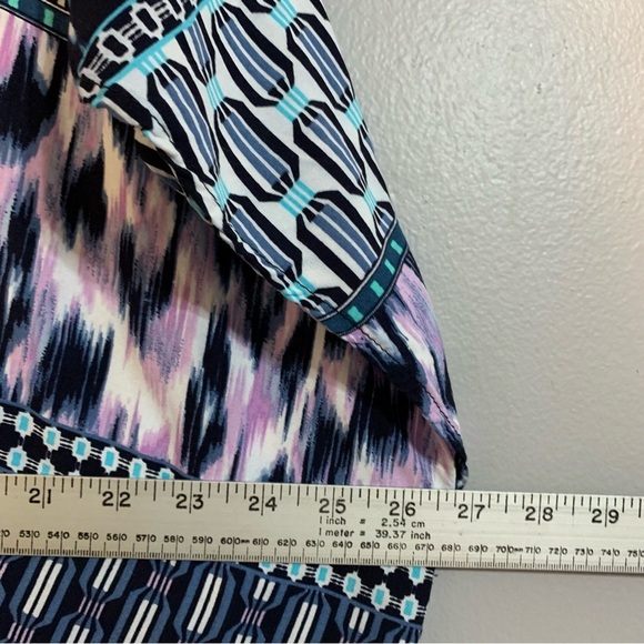 Lane Bryant Aztec‎ geo print cap sleeve blouse. Size 24 - Picture 6 of 9